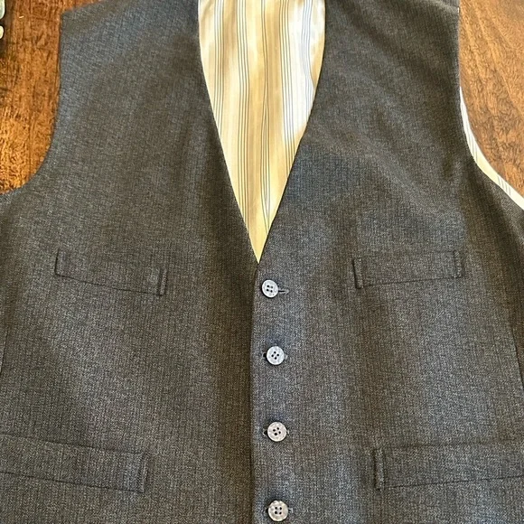 Abugaf TailorsVintage High-Quality Suit Jacket & Vest, Charcoal Gray, 40R